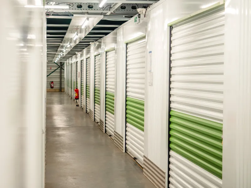 Couloir de box de stockage à Compiègne