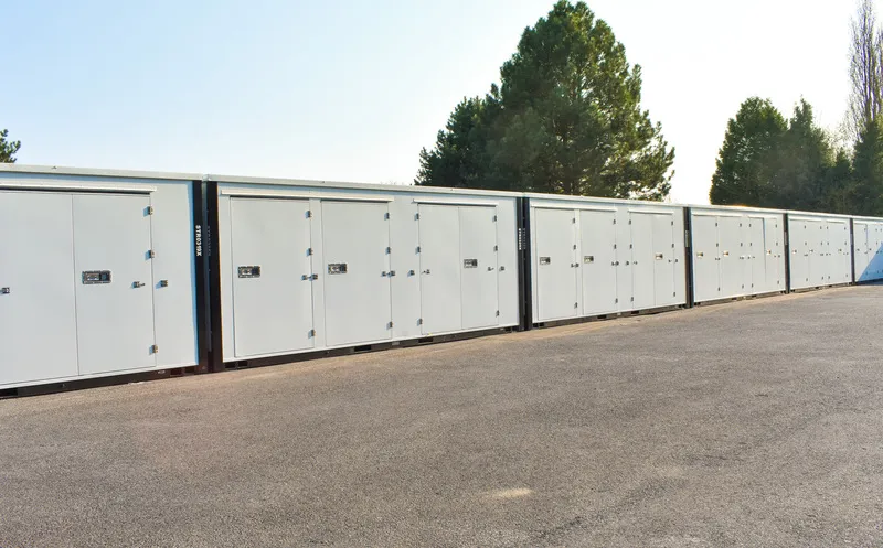 Box exterieurs du centre Carrébox Valenciennes
